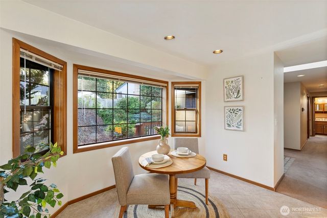 909 55th Street, Port Townsend, WA 98368