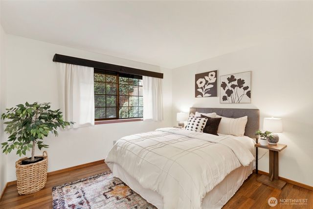 909 55th Street, Port Townsend, WA 98368