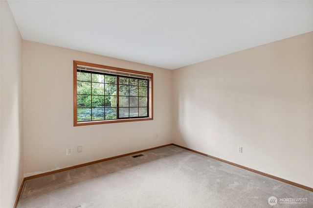 909 55th Street, Port Townsend, WA 98368