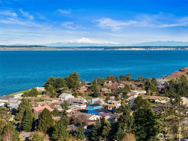 909 55th Street, Port Townsend, WA 98368