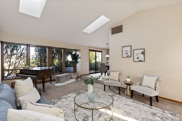 909 55th Street, Port Townsend, WA 98368