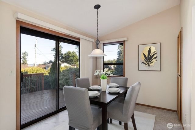 909 55th Street, Port Townsend, WA 98368