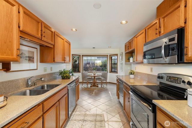 909 55th Street, Port Townsend, WA 98368