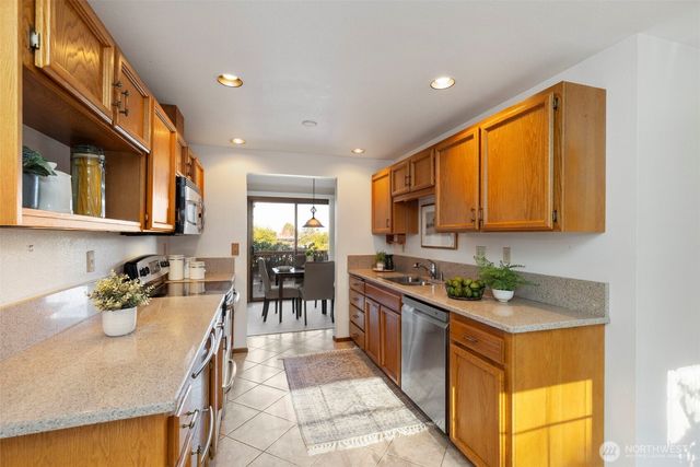 909 55th Street, Port Townsend, WA 98368