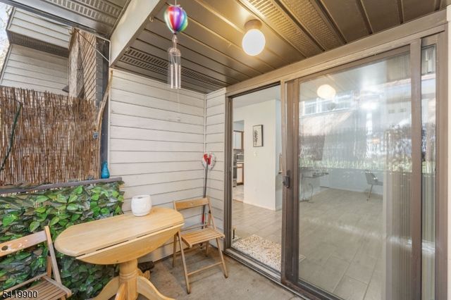 660 N Broad St 8, Elizabeth City, NJ 07208