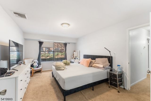 660 N Broad St 8, Elizabeth City, NJ 07208