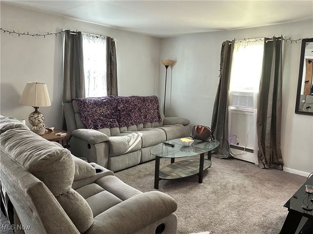 1132 Woodland Avenue NE, Warren, OH 44483