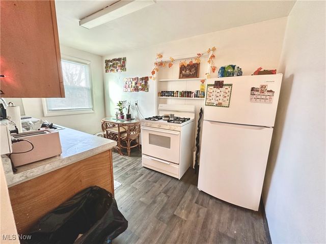 1132 Woodland Avenue NE, Warren, OH 44483