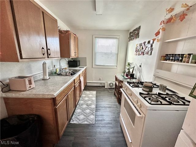 1132 Woodland Avenue NE, Warren, OH 44483