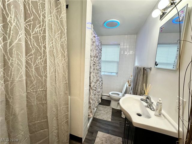 1132 Woodland Avenue NE, Warren, OH 44483