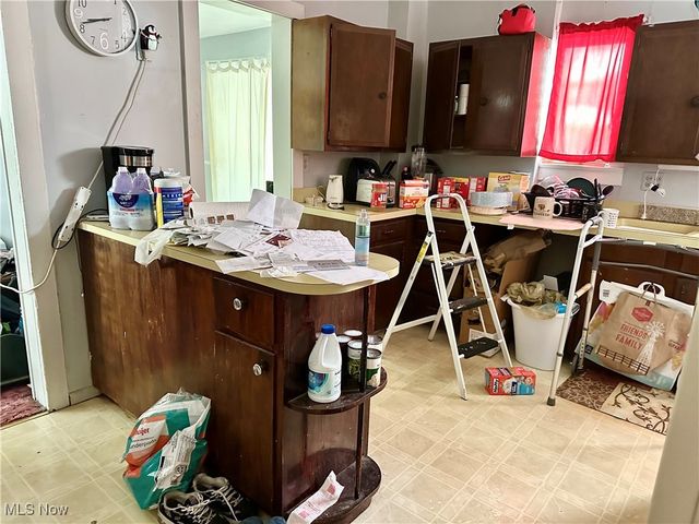 1132 Woodland Avenue NE, Warren, OH 44483