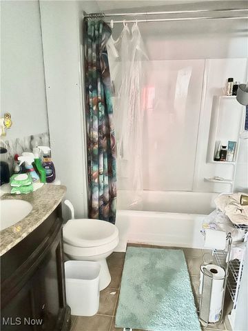 1132 Woodland Avenue NE, Warren, OH 44483