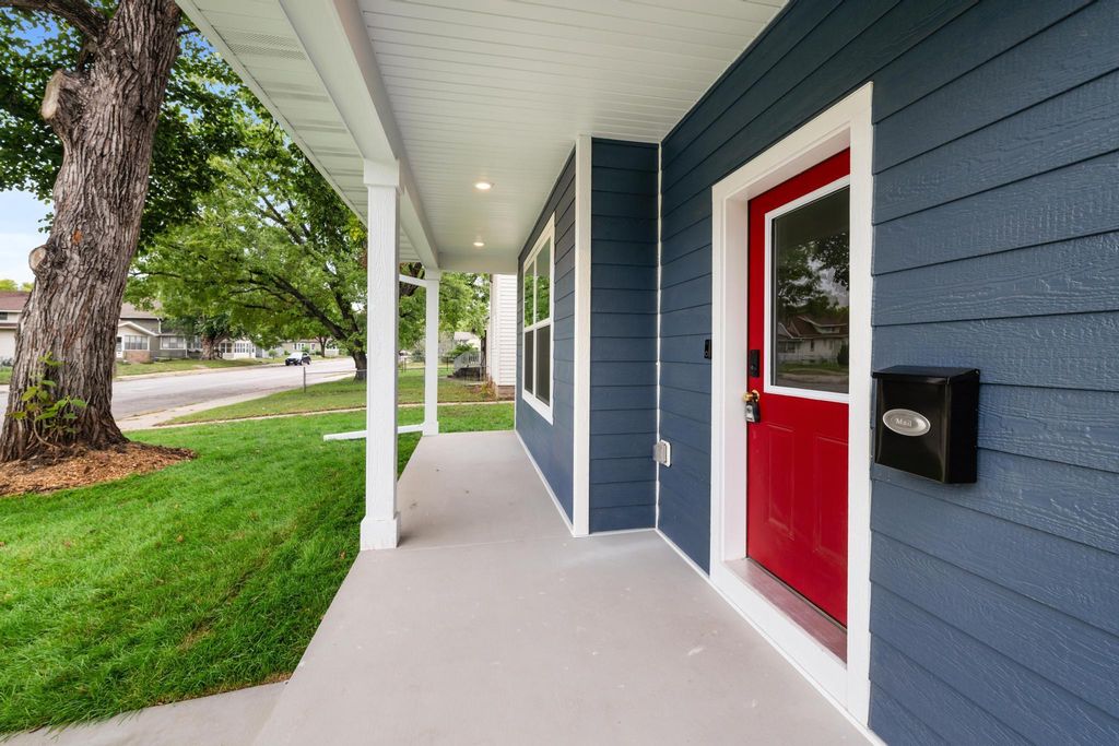 4530 Bryant Avenue N, Minneapolis, MN 55412 — photo 3