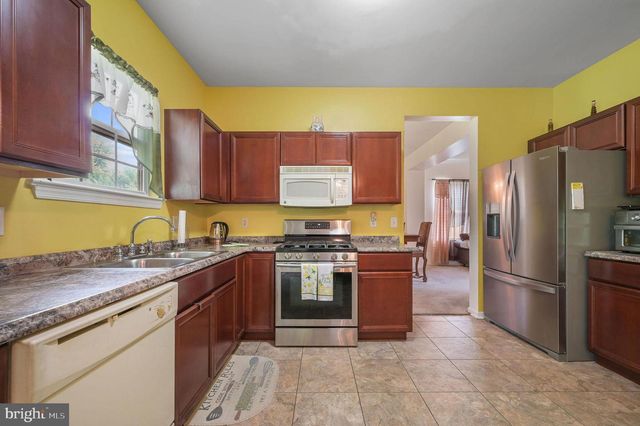 14 W GOLDINGER RD, Dover, DE 19904