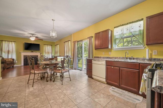 14 W GOLDINGER RD, Dover, DE 19904