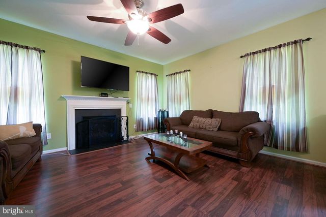 14 W GOLDINGER RD, Dover, DE 19904