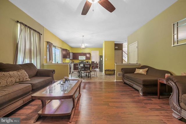 14 W GOLDINGER RD, Dover, DE 19904