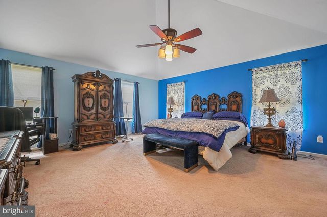 14 W GOLDINGER RD, Dover, DE 19904