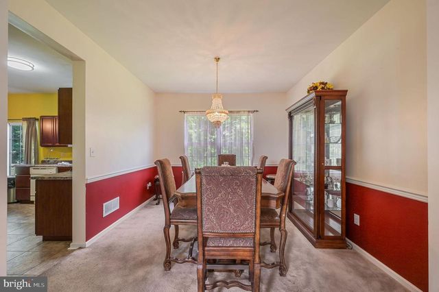 14 W GOLDINGER RD, Dover, DE 19904