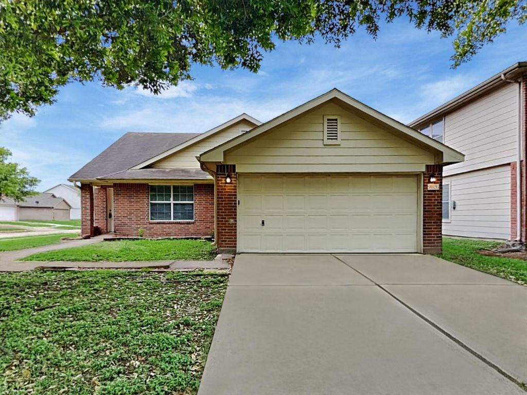 9626 Eaglewood Glen Trail, Sugar Land, TX 77498