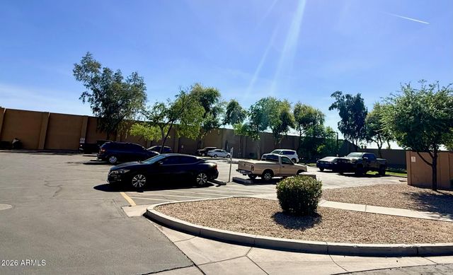 8192 W LYNWOOD Street, Phoenix, AZ 85043