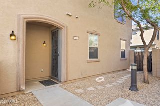 8192 W LYNWOOD Street, Phoenix, AZ 85043