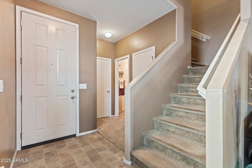 8192 W LYNWOOD Street, Phoenix, AZ 85043 — photo 3