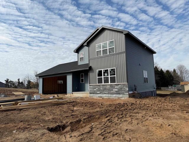 1801 SOUTHLAND LANE, New London, WI 54961