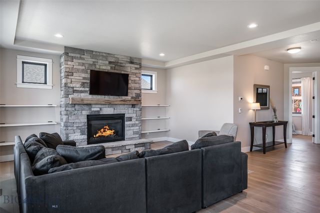 950 White Horse Loop, Bozeman, MT 59718