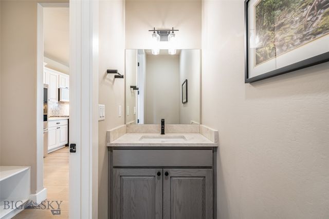 950 White Horse Loop, Bozeman, MT 59718