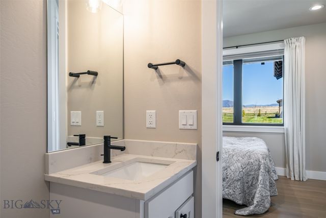 950 White Horse Loop, Bozeman, MT 59718