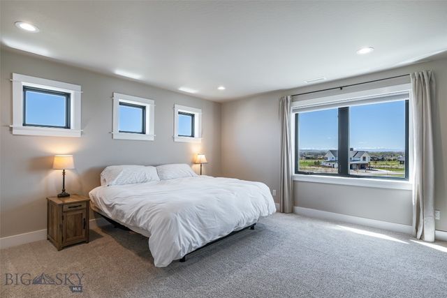 950 White Horse Loop, Bozeman, MT 59718