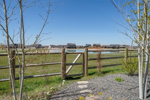 950 White Horse Loop, Bozeman, MT 59718