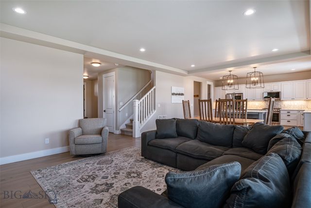 950 White Horse Loop, Bozeman, MT 59718