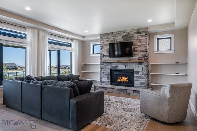 950 White Horse Loop, Bozeman, MT 59718