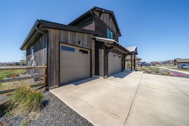 950 White Horse Loop, Bozeman, MT 59718