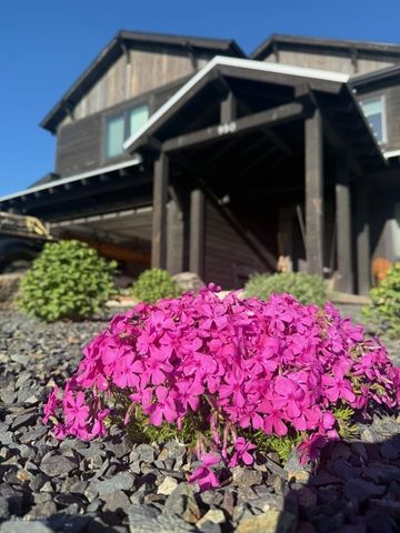 950 White Horse Loop, Bozeman, MT 59718