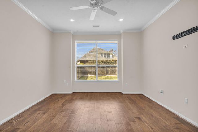 15 E Royal Mews, Conroe, TX 77384