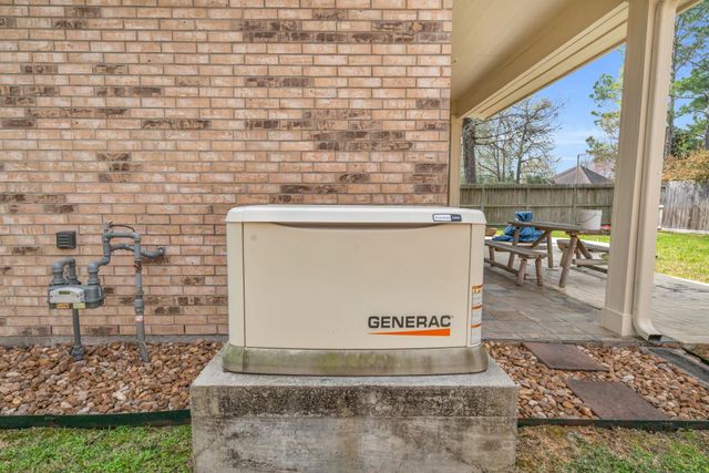 15 E Royal Mews, Conroe, TX 77384