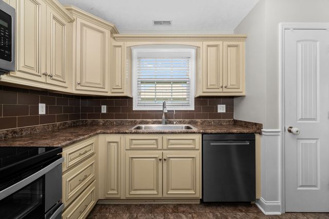 2308 Foxworth Ct, Murfreesboro, TN 37127