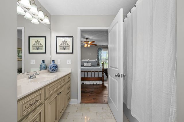 2308 Foxworth Ct, Murfreesboro, TN 37127