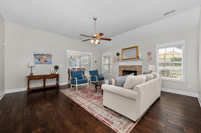 2308 Foxworth Ct, Murfreesboro, TN 37127