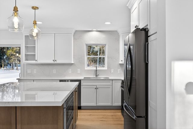 68 Hilltop, Barnstable, MA 02648