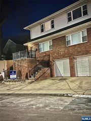 2 Carlen Court 2, Fairview, NJ 07022