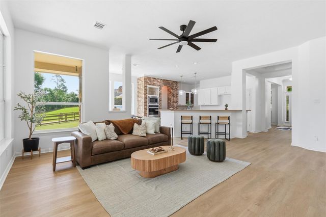 1417 Sapphire Shores, Willis, TX 77378