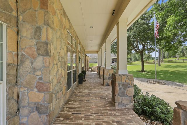 1417 Sapphire Shores, Willis, TX 77378