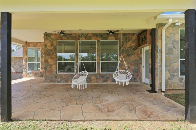 1417 Sapphire Shores, Willis, TX 77378