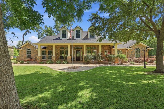 1417 Sapphire Shores, Willis, TX 77378