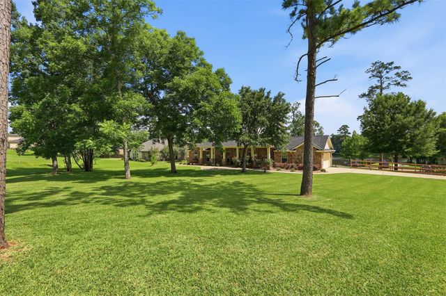 1417 Sapphire Shores, Willis, TX 77378