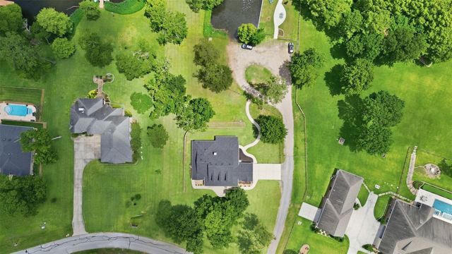 1417 Sapphire Shores, Willis, TX 77378